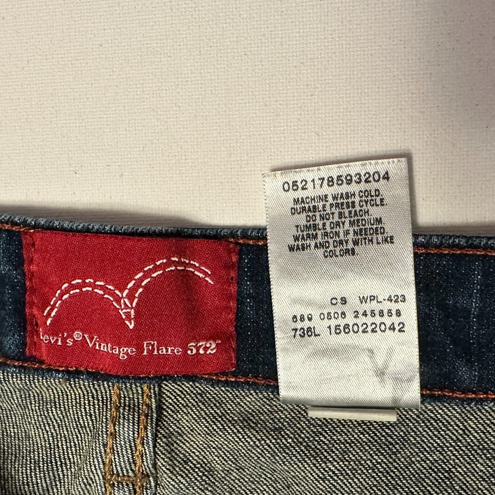 Levis 572 Flare Jeans Mens 12M Dark‎ Wash Distressed Low Rise Denim (34x30) - Picture 12 of 12